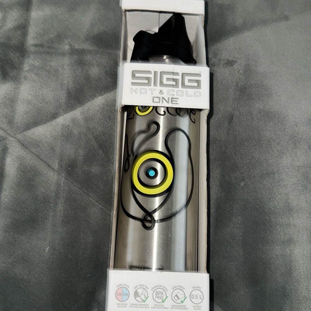 Loewe & Sigg water bottle new never been used